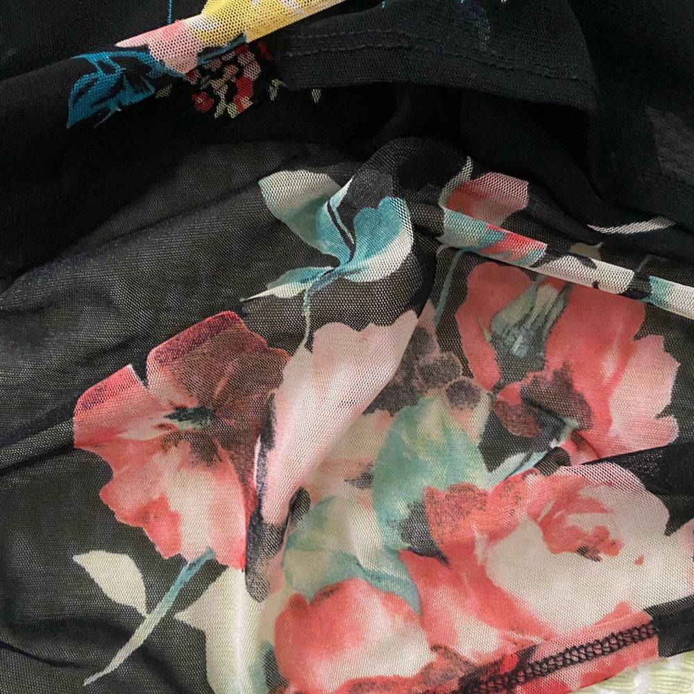 🌺Potters Pot Black Floral Sheer Dress🌺 - Picture 4 of 6